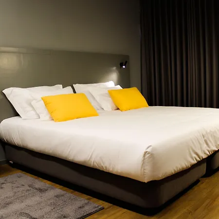 Turisticos Paraiso 4* فونشال