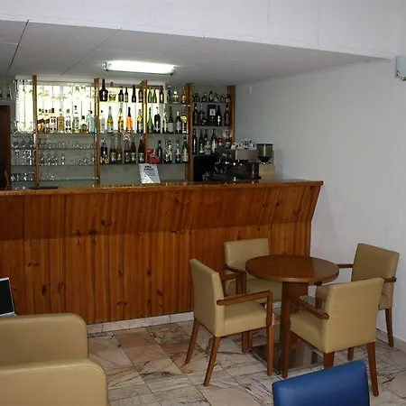 Turisticos Paraiso 4* فونشال