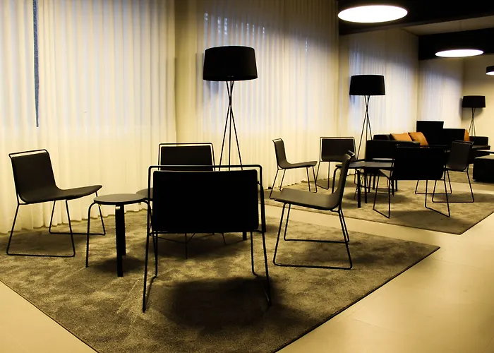 Turisticos Paraiso 3* פונשל