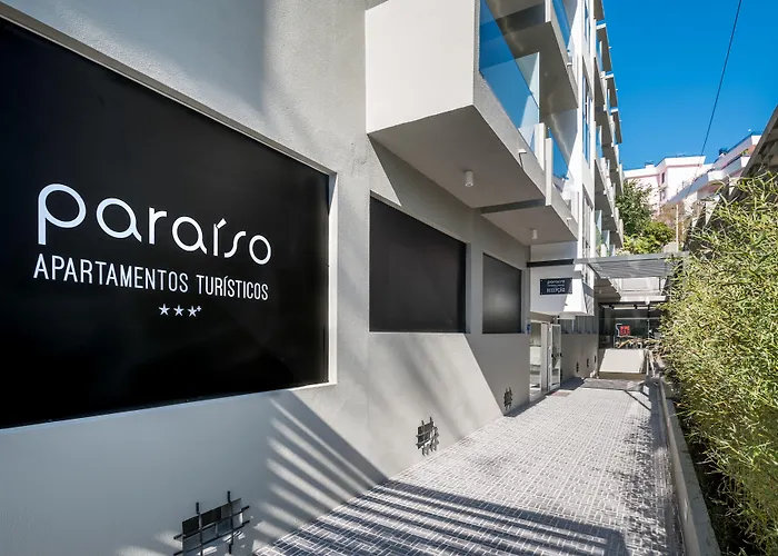 Turisticos Paraiso 3* פונשל